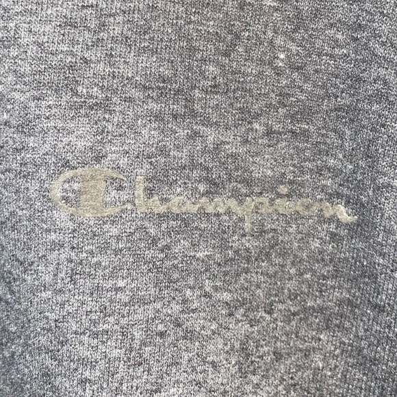 Champion Crewneck - Picture 3 of 4